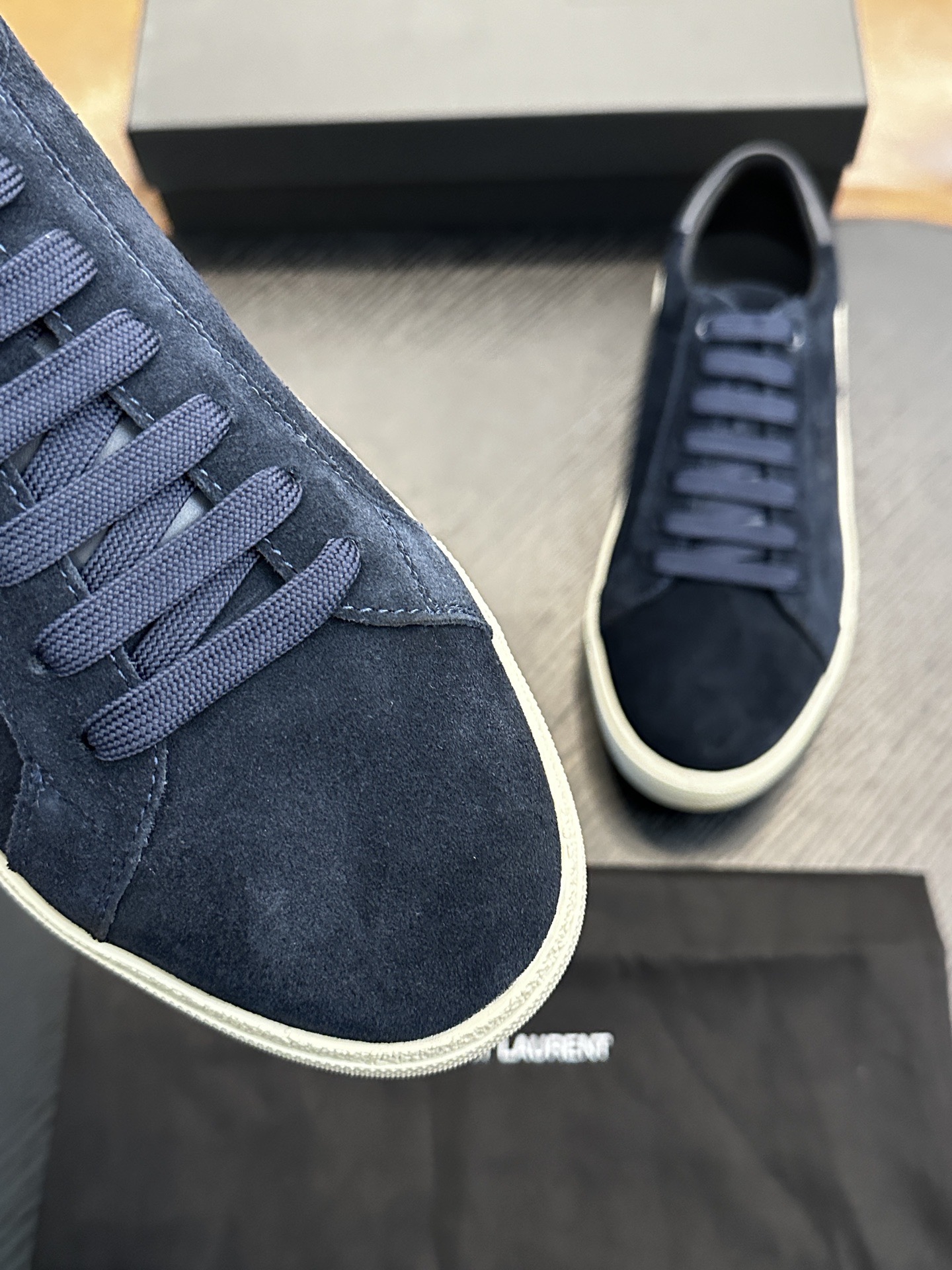 Кроссовки мужские в стиле Saint Laurent SL/61 из натуральной замши темно-синего цвета