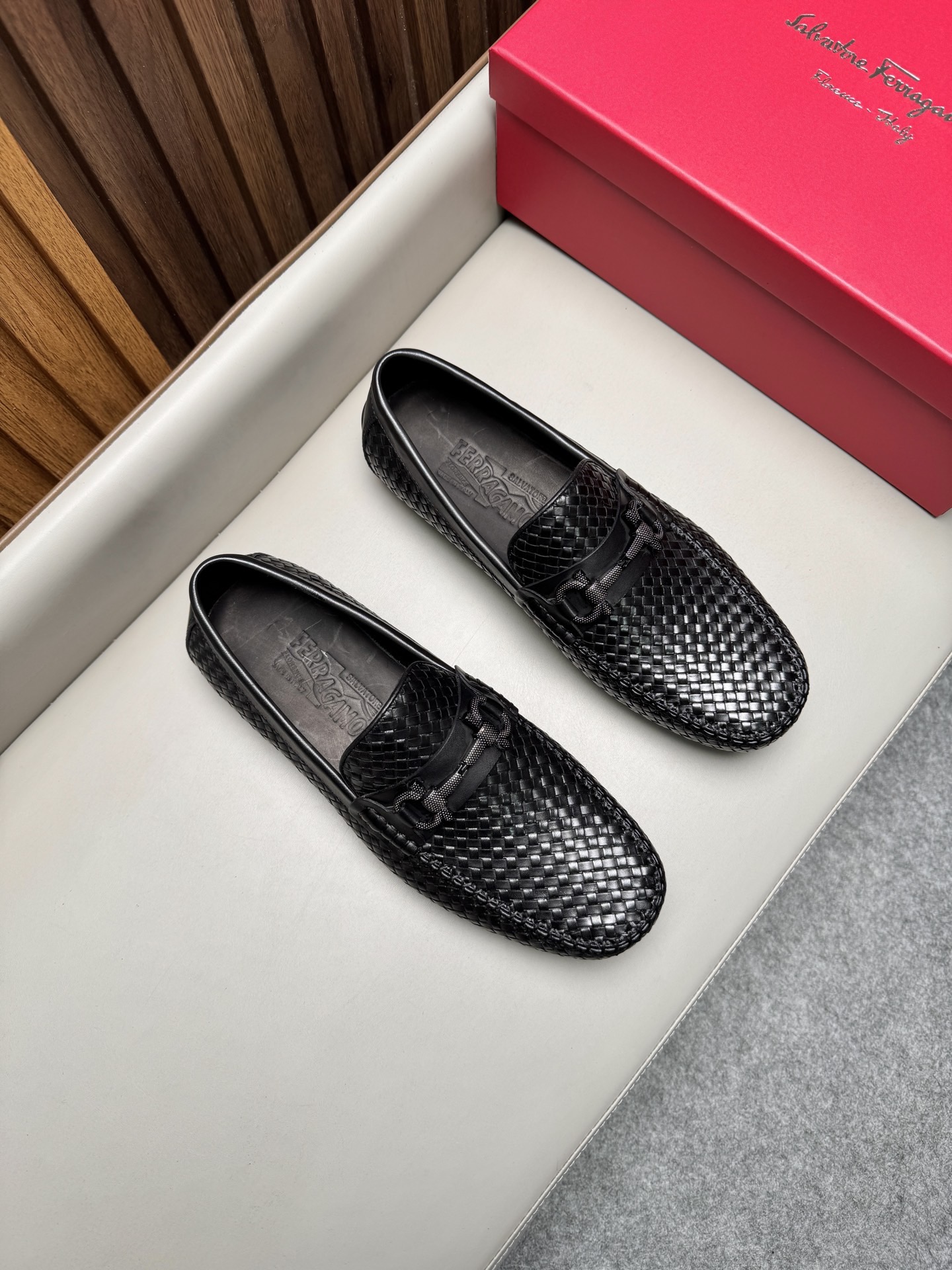 Лоферы мужские в стиле Ferragamo чёрного цвета