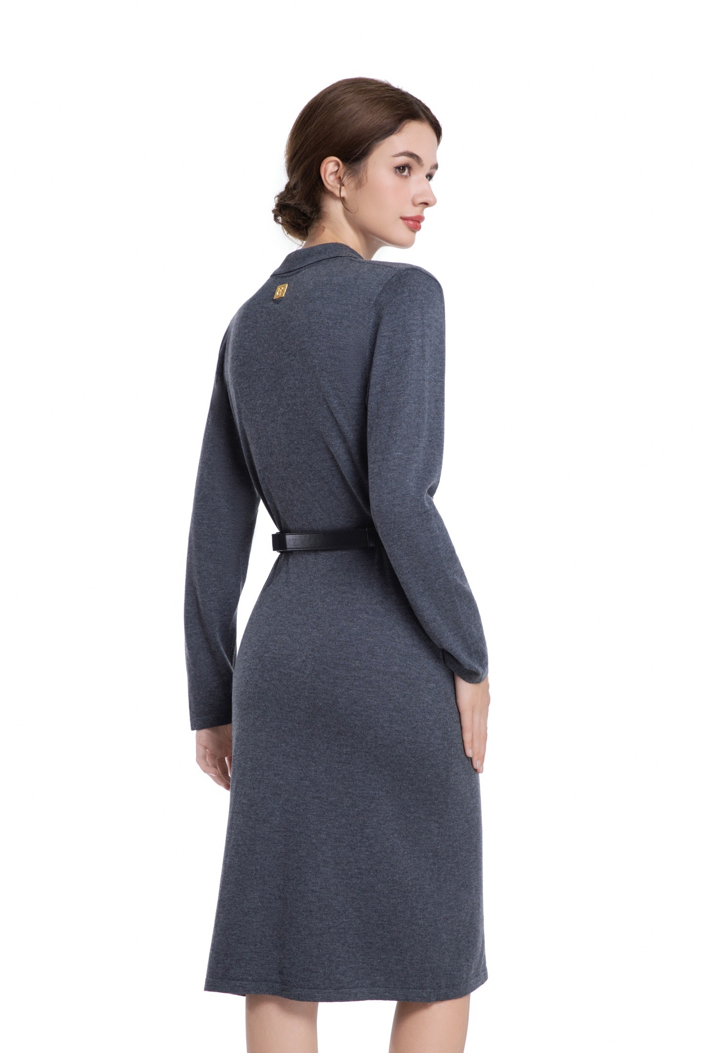 Платье женское Schiaparelli с асимметричной застёжкой и поясом серого цвета