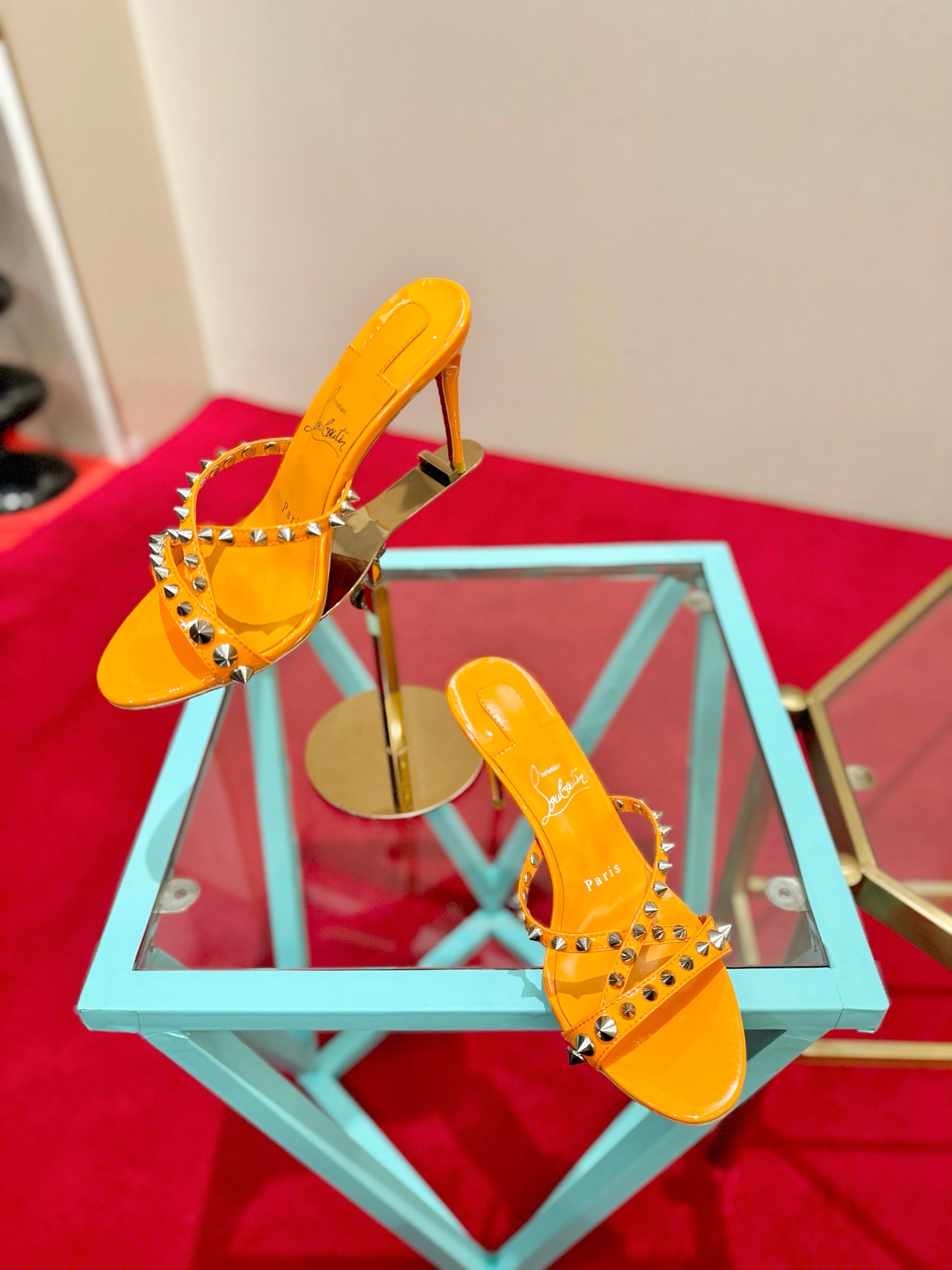 Мюли женские в стиле Christian Louboutin So Kate оранжевого цвета