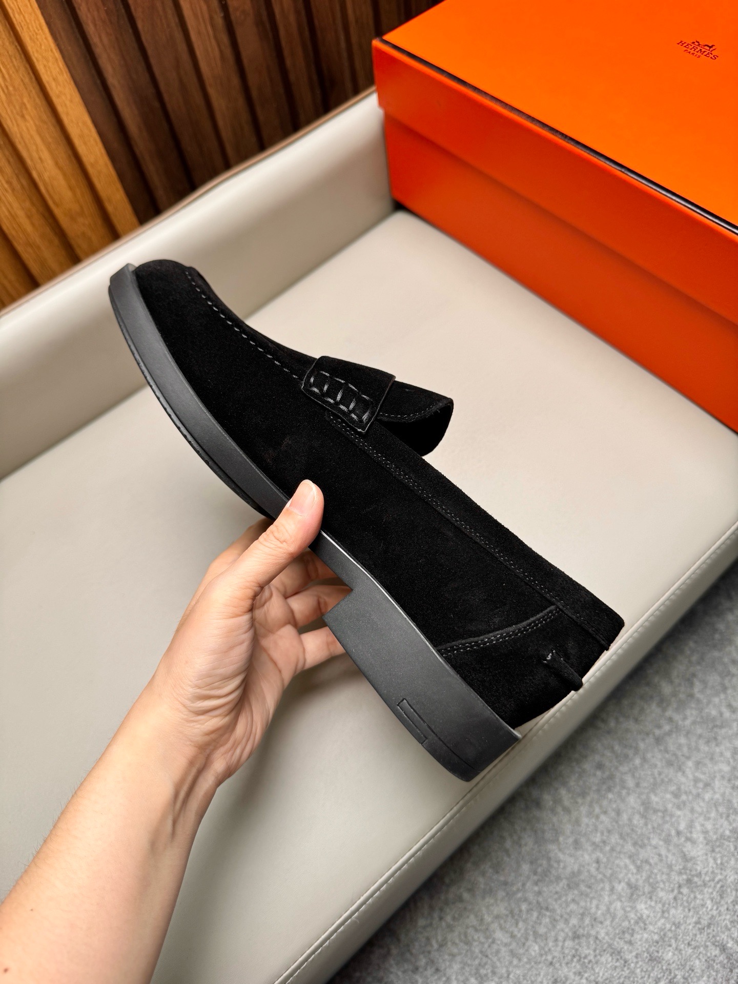 Лоферы мужские в стиле Hermes из натуральной замши чёрного цвета