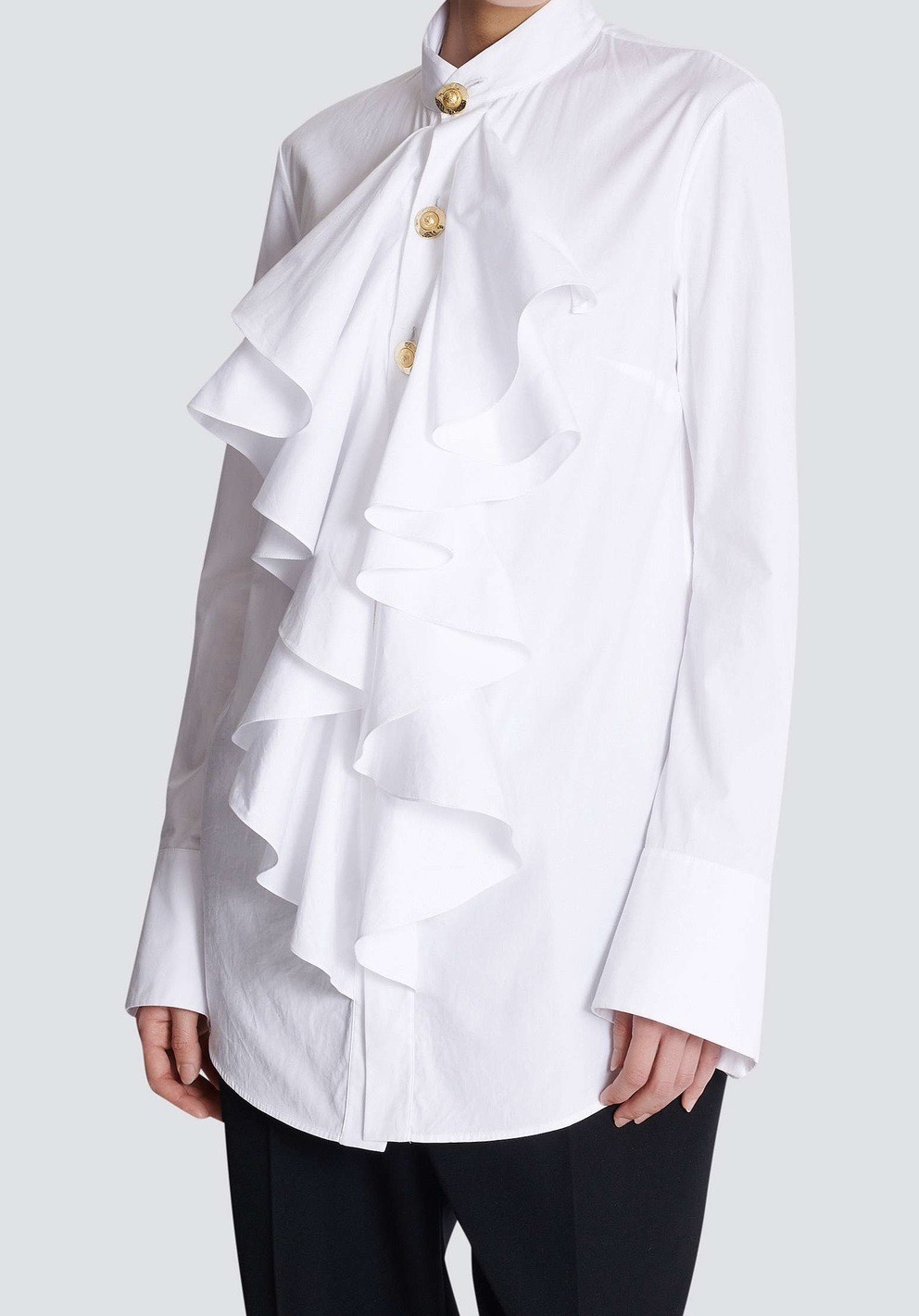 Блуза женская в стиле Balmain белого цвета с объёмными рюшами