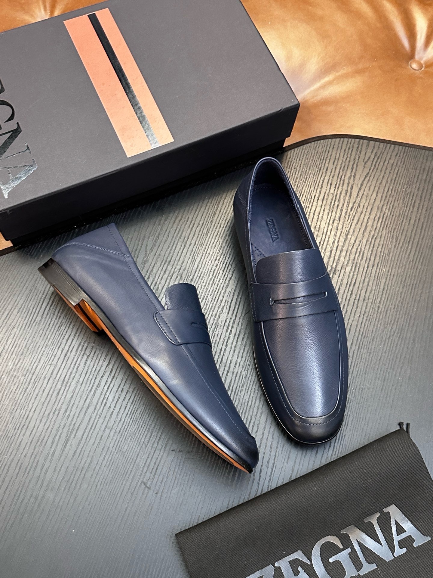 Лоферы мужские в стиле Zegna из натуральной кожи синего цвета