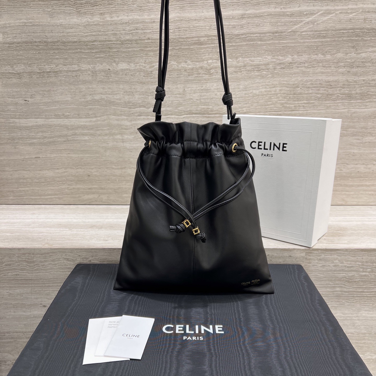 Сумка женская в стиле Celine Crystal Pouch чёрного цвета