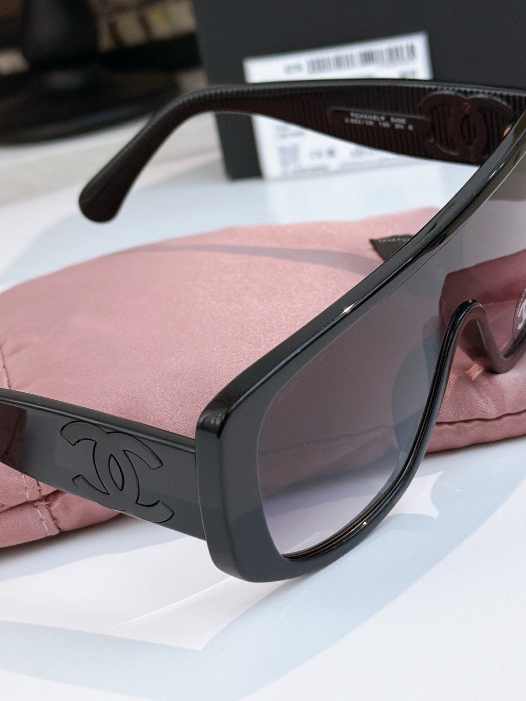 Солнцезащитные очки Chanel 5495