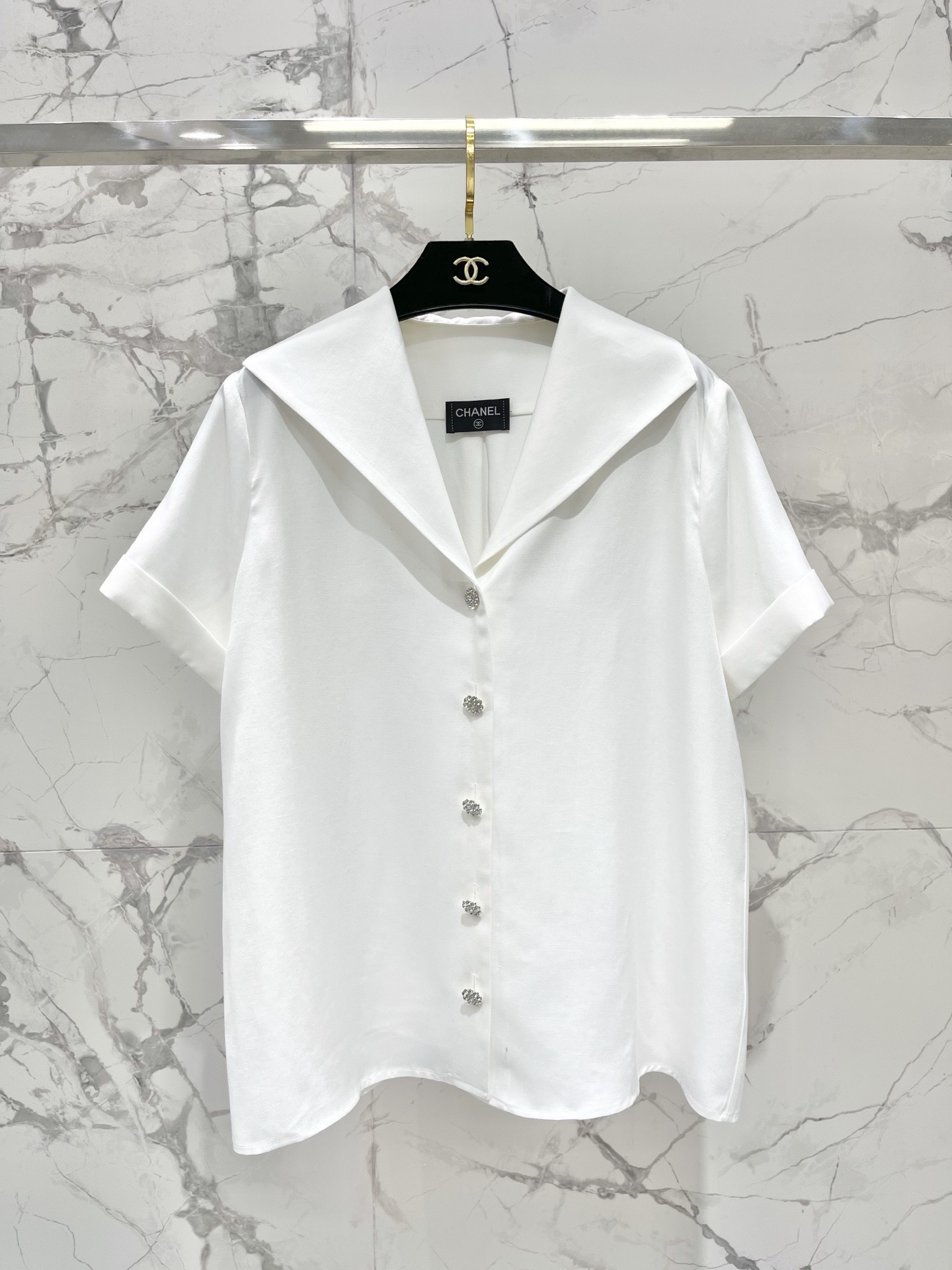 Блуза женская в стиле Chanel молочного цвета с широким воротником