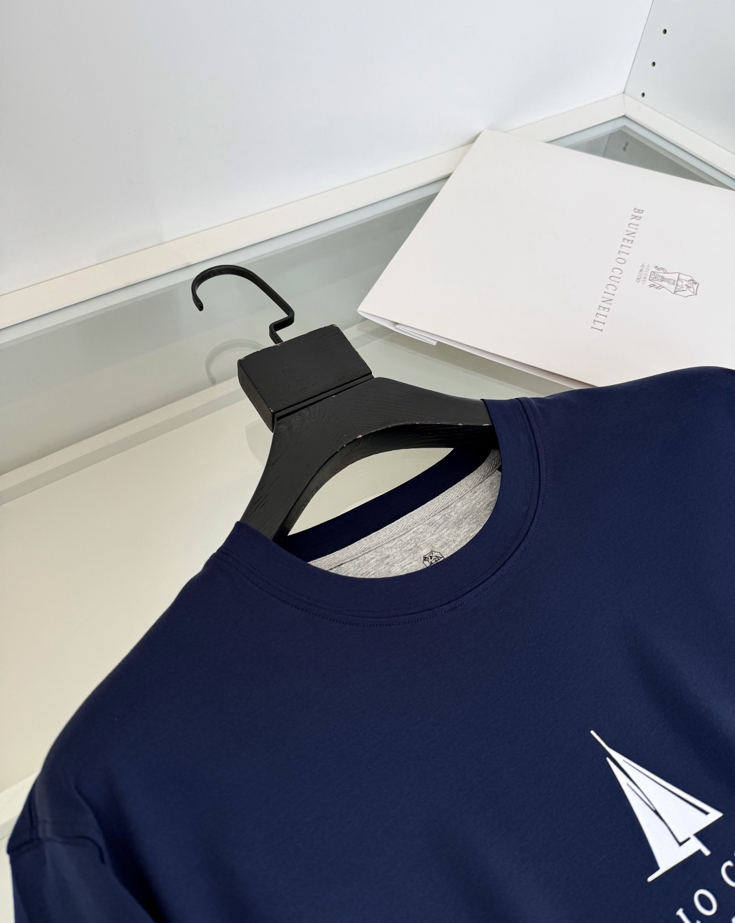 Футболка мужская Brunello Cucinelli Leisure JClass Yacht синего цвета с принтом