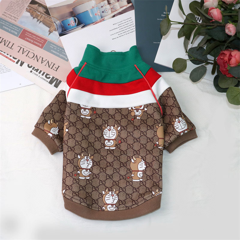 Куртка для собак в стиле Gucci × Doraemon с монограммным принтом