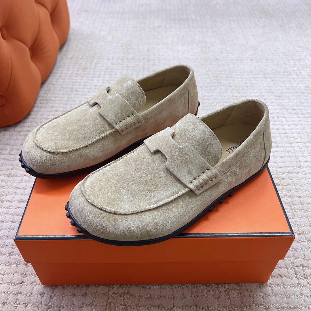 Лоферы мужские в стиле Hermès светло-бежевого цвета