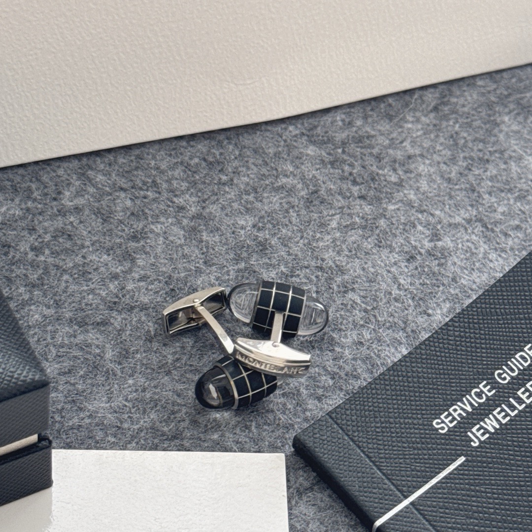 Запонки мужские Montblanc с чёрными вставками