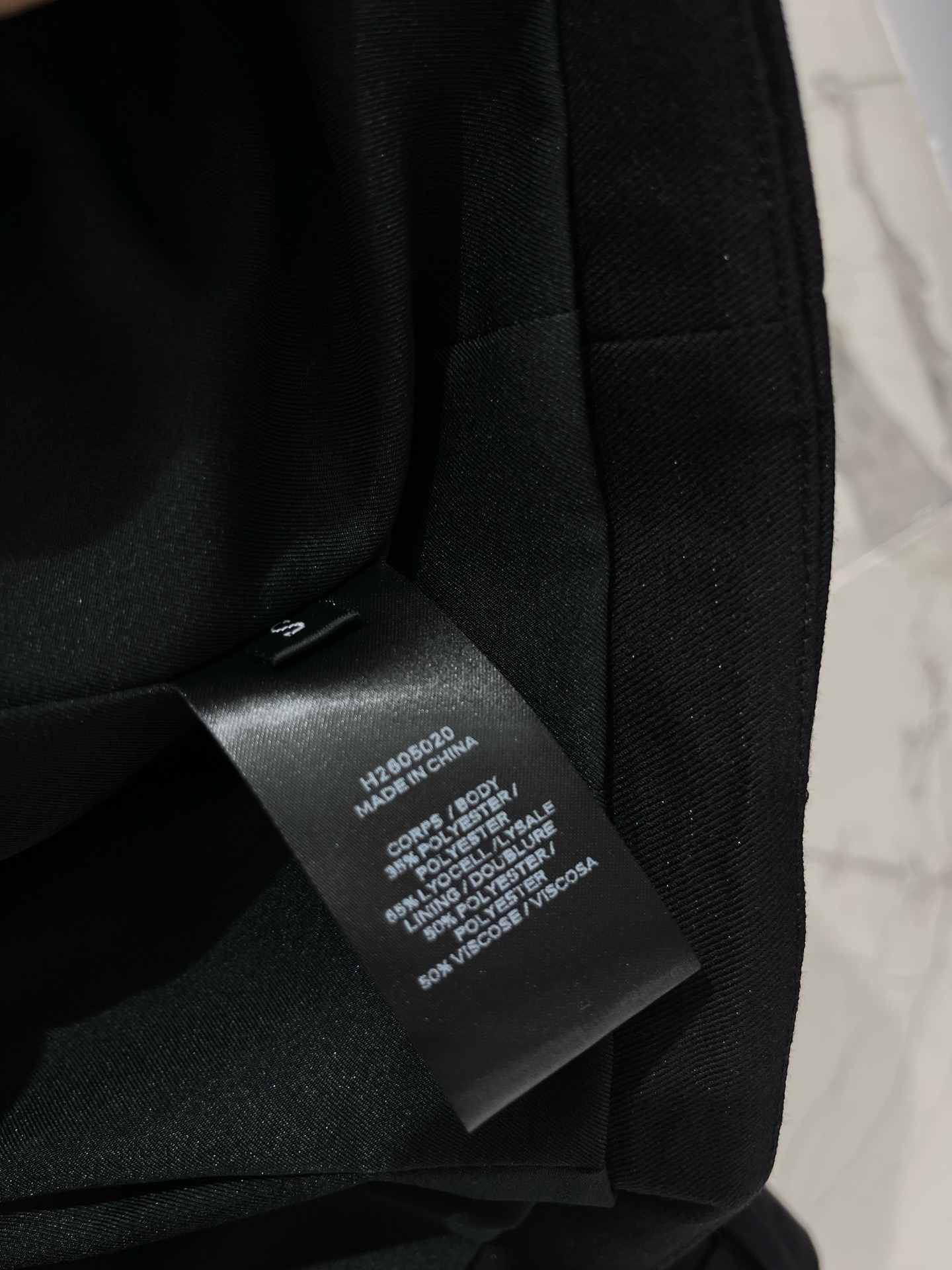 Тренч укороченный женский Balenciaga чёрного цвета