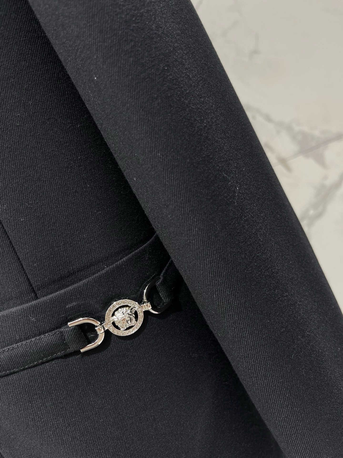 Костюм женский Versace чёрного цвета