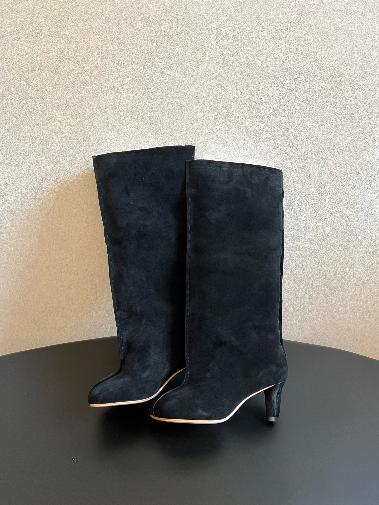 Сапоги женские Maison Margiela Tabi чёрного цвета