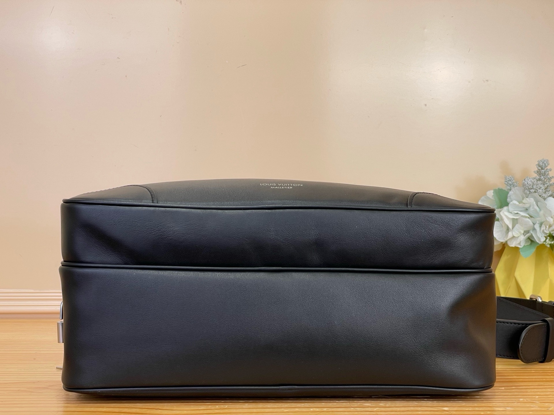 Сумка мужская Louis Vuitton Nil XL чёрного цвета