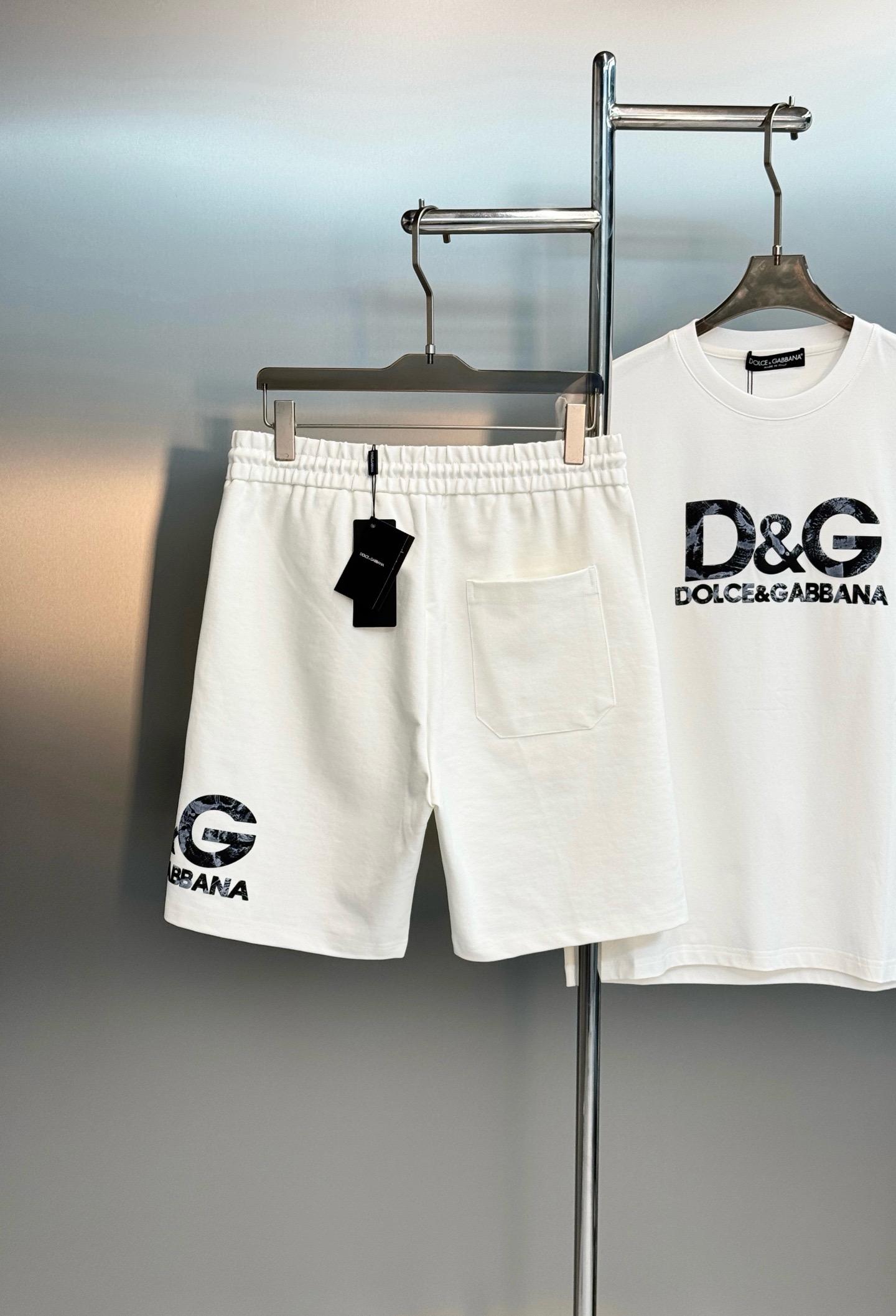Комплект мужской в стиле Dolce & Gabbana белого цвета