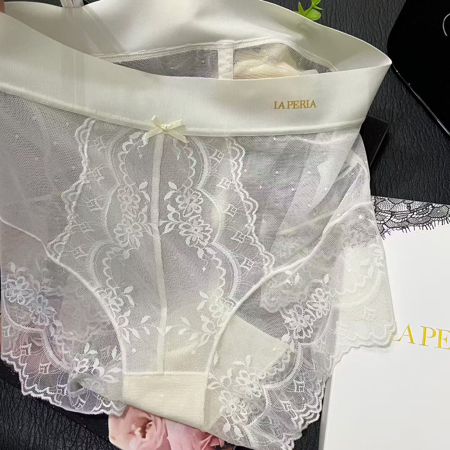 Трусы женские в стиле La Perla кружевные (набор 3 шт.)