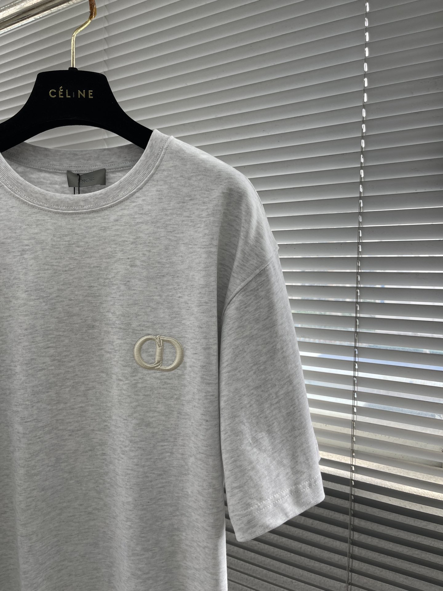 Футболка мужская в стиле Dior с вышивкой CD серого меланж цвета