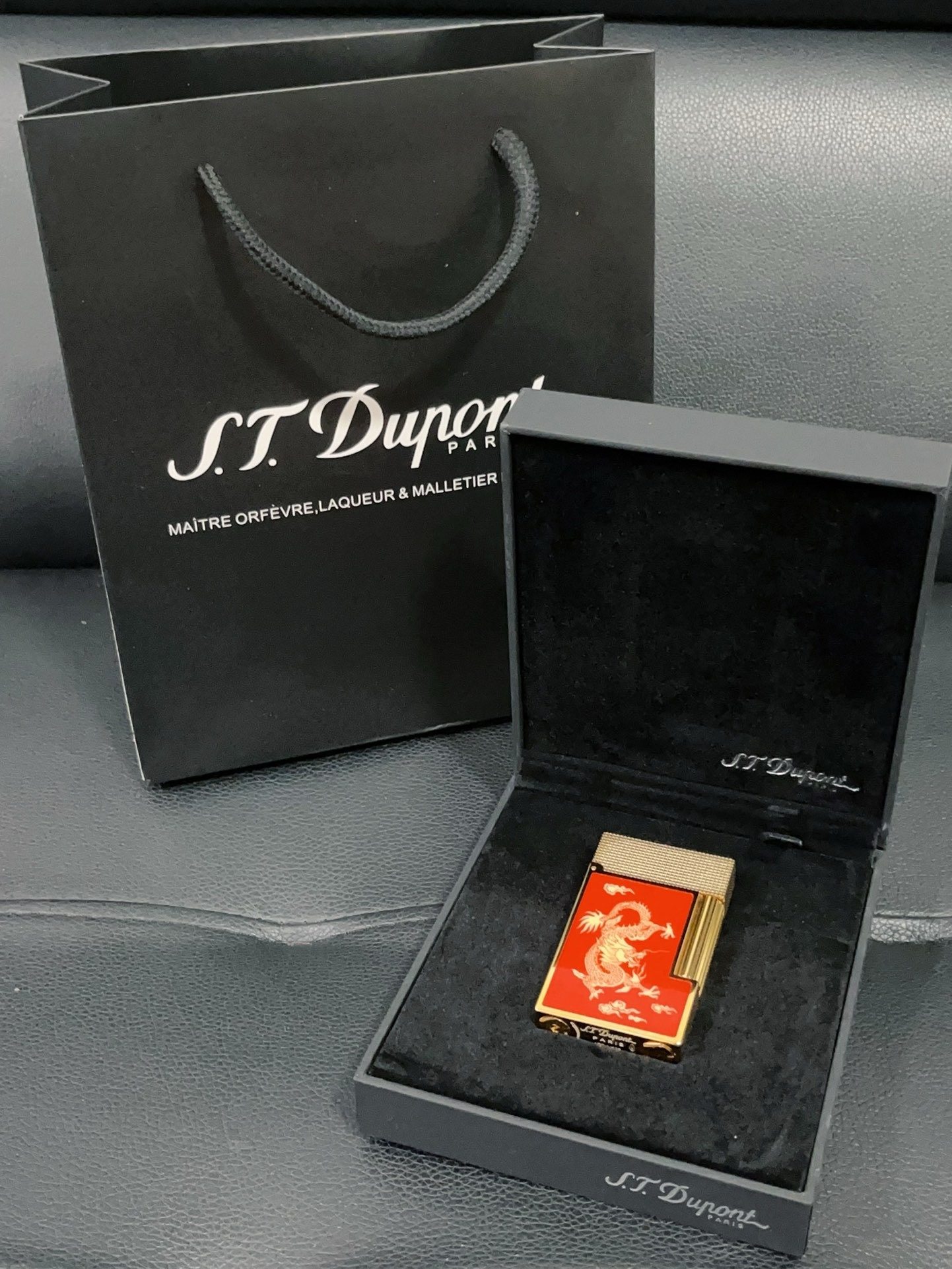 Зажигалка S.T. Dupont