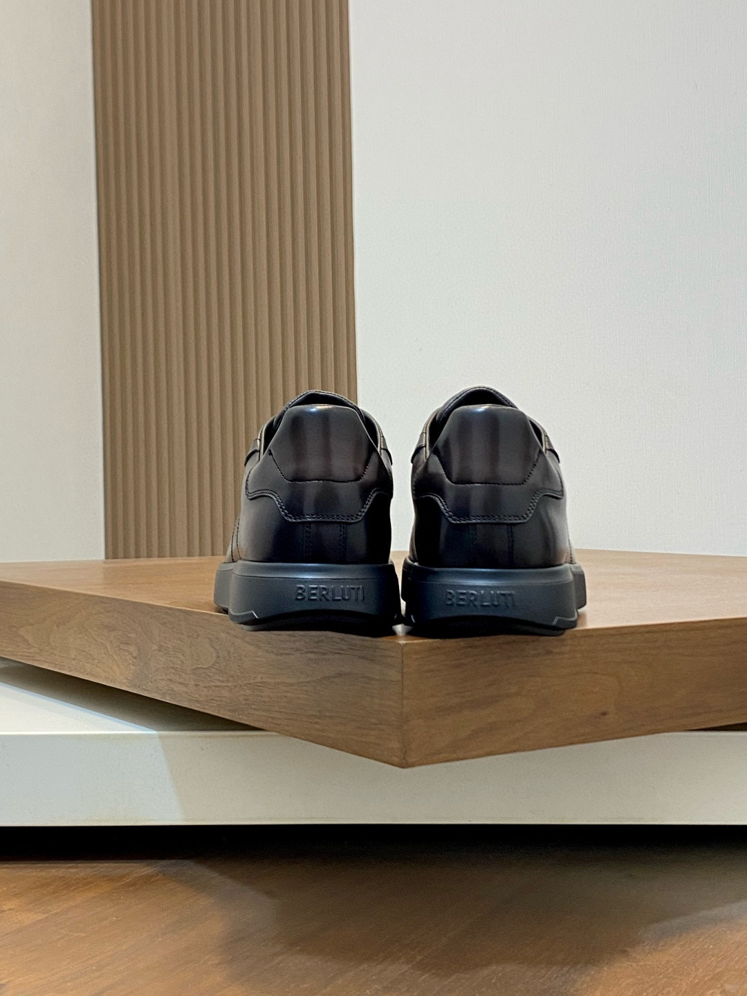 Кроссовки мужские в стиле Berluti тёмно-коричневого цвета