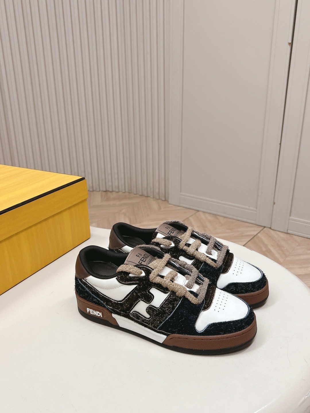 Кроссовки Fendi Match чёрно-бело-коричневого цвета