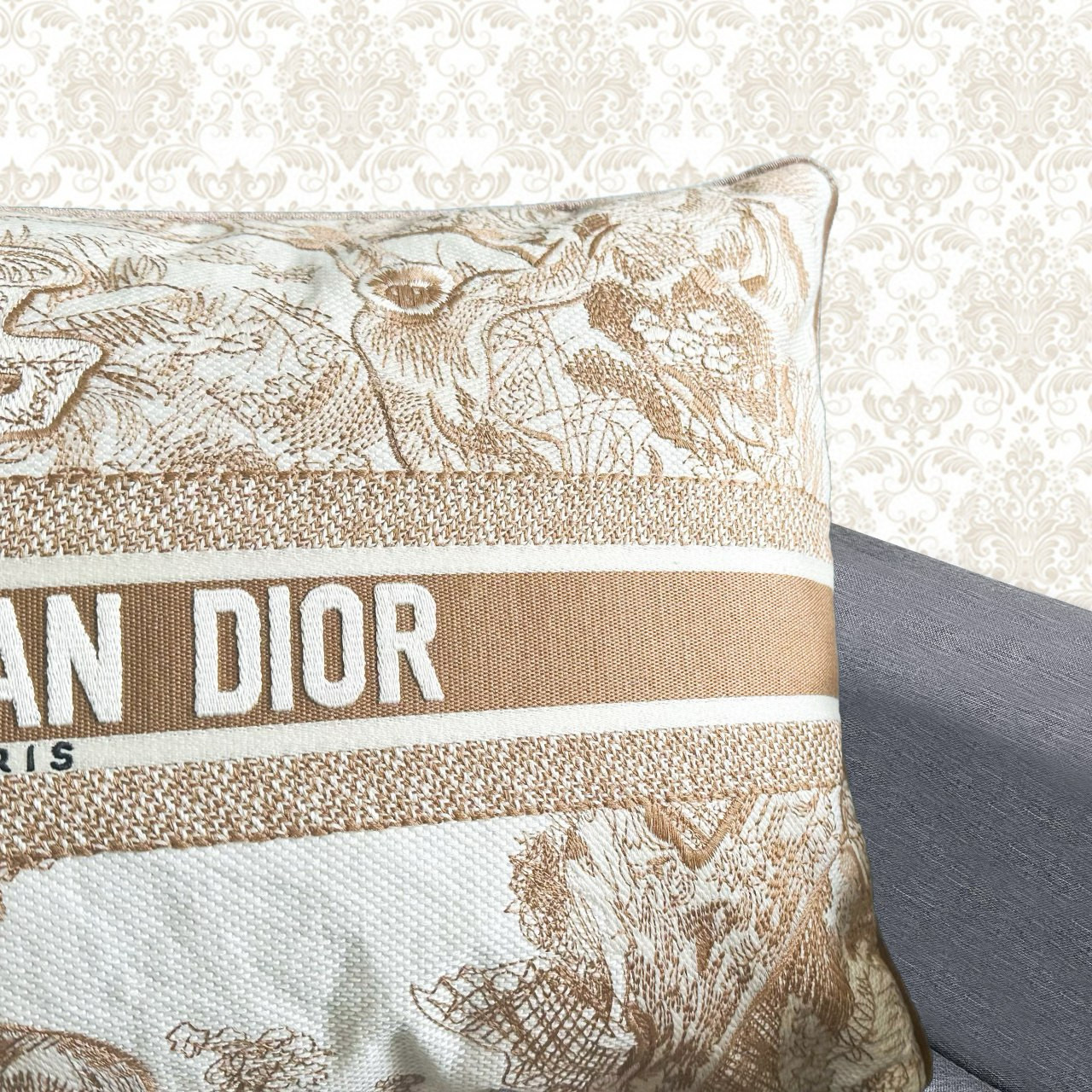  Подушка декоративная в стиле Dior с анималистичным принтом и картографическим принтом, 30×50 см