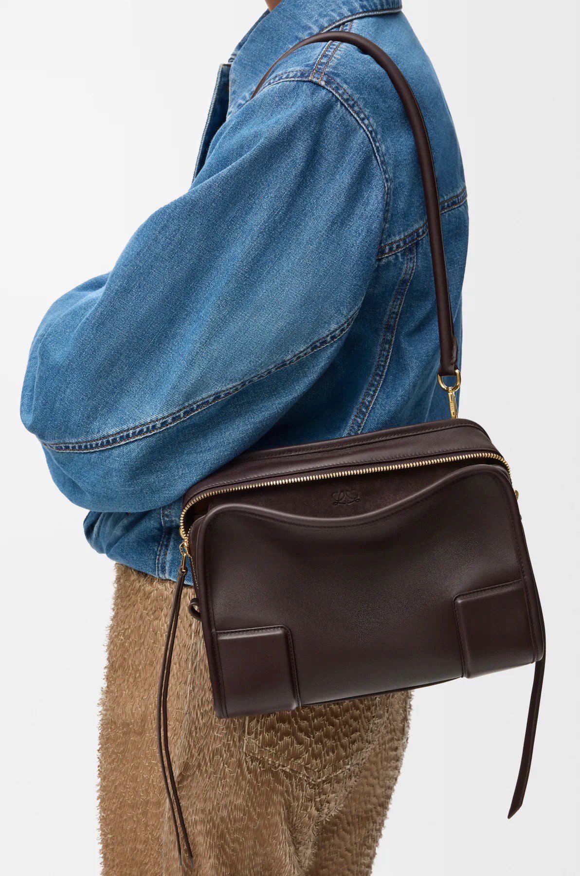 Сумка женская в стиле Loewe Amazona 180 тёмно-коричневого цвета