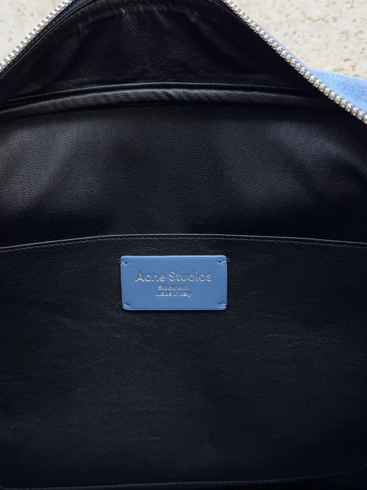 Сумка женская Acne Studios Camera Bag синего цвета