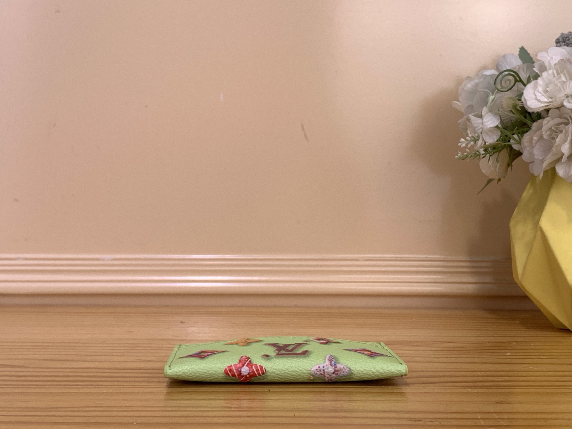 Картхолдер унисекс в стиле Louis Vuitton Double Monogram Donuts зелёного цвета