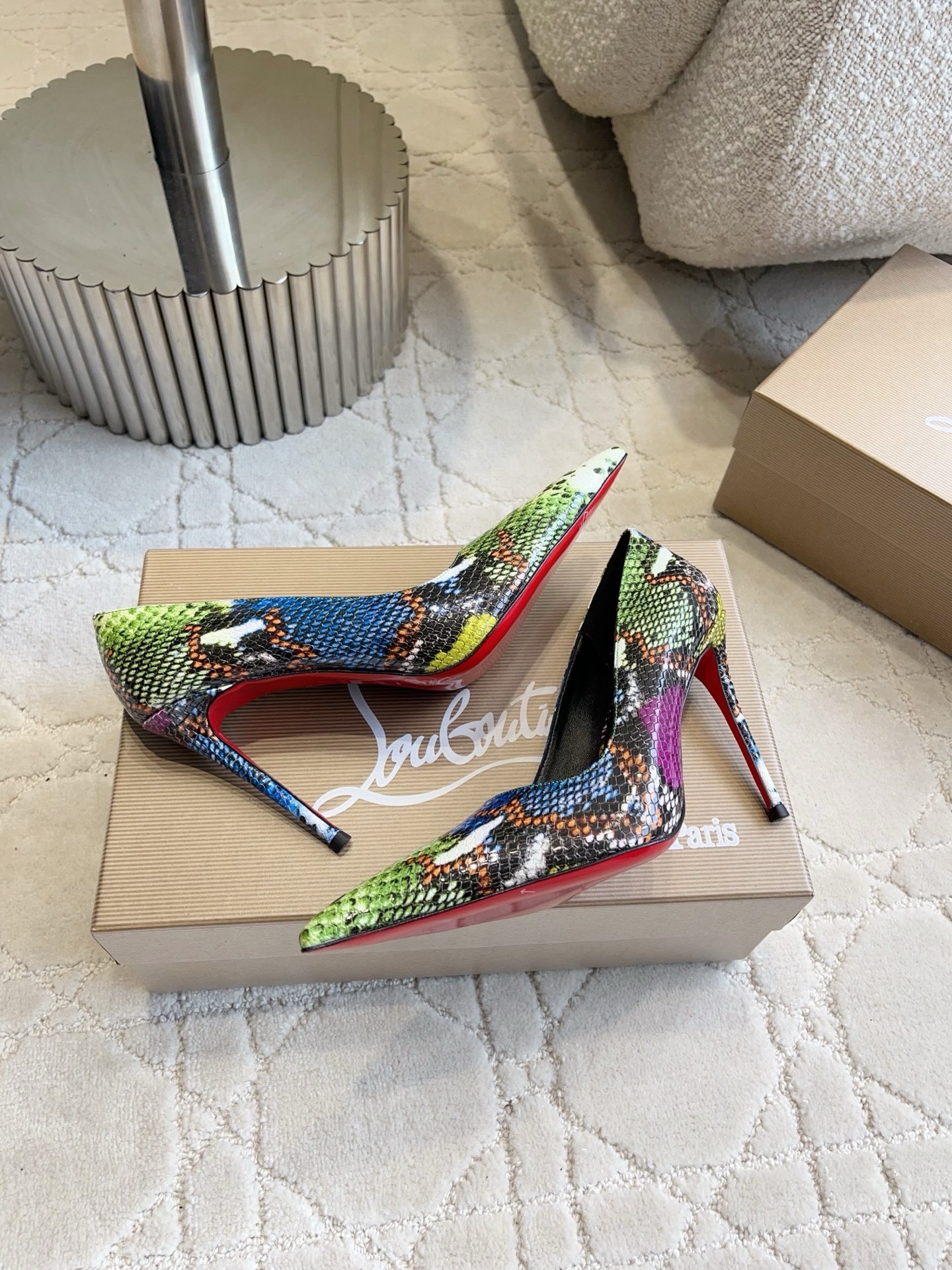 Туфли женские в стиле Christian Louboutin So Kate со змеиным принтом