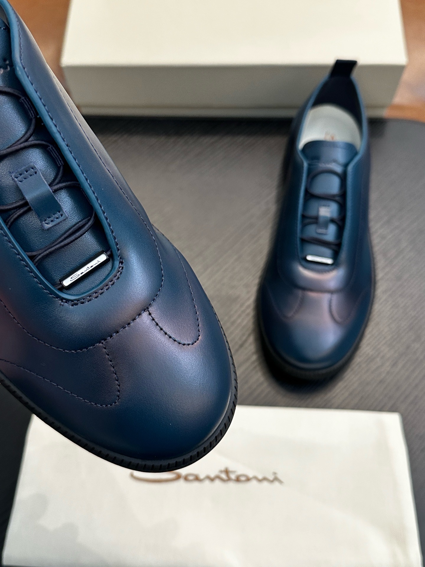 Кеды мужские в стиле Santoni из натуральной кожи темно-синего цвета