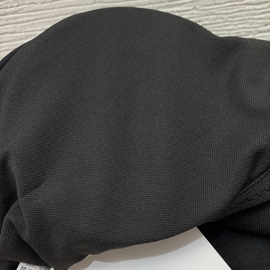 Купальник женский слитный в стиле Versace черного цвета