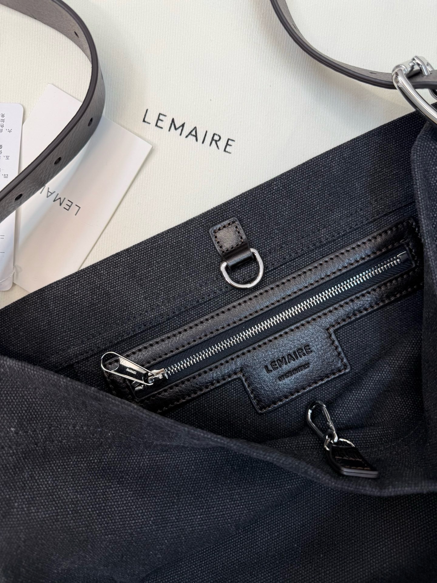 Сумка женская в стиле Lemaire Small Tote угольно-серого цвета