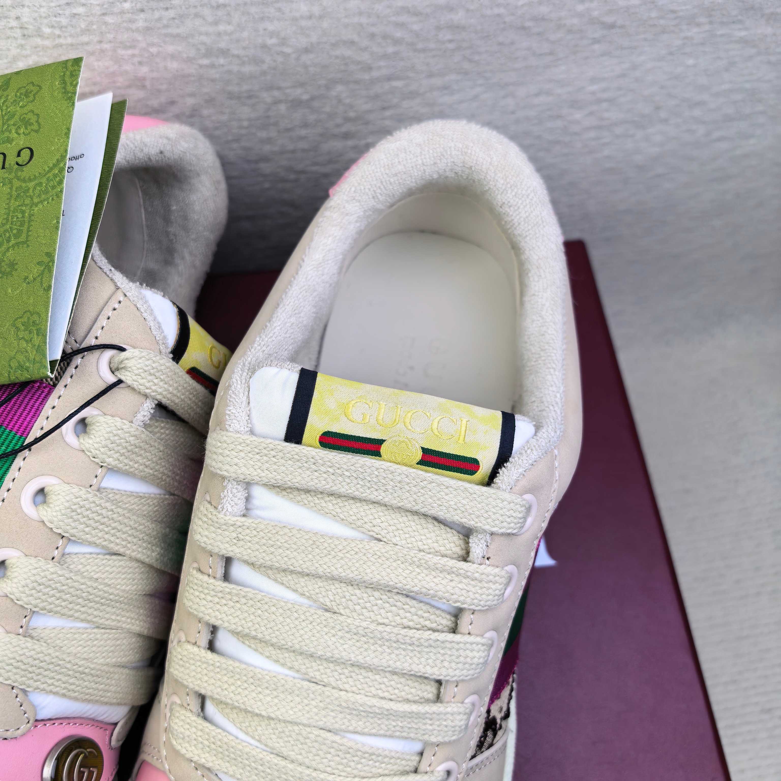 Кроссовки унисекс в стиле Gucci бежевого цвета с розовыми акцентами
