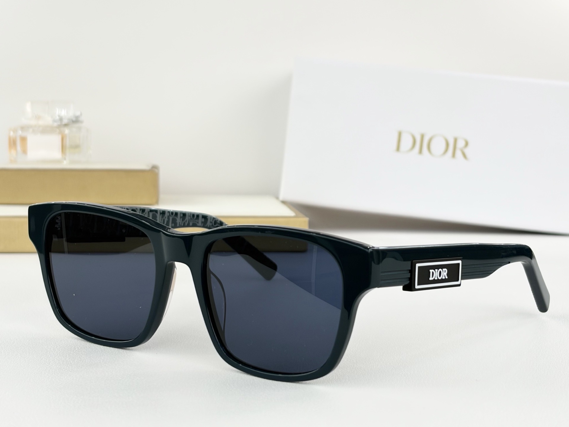 Очки солнцезащитные унисекс в стиле Dior B23 S2F