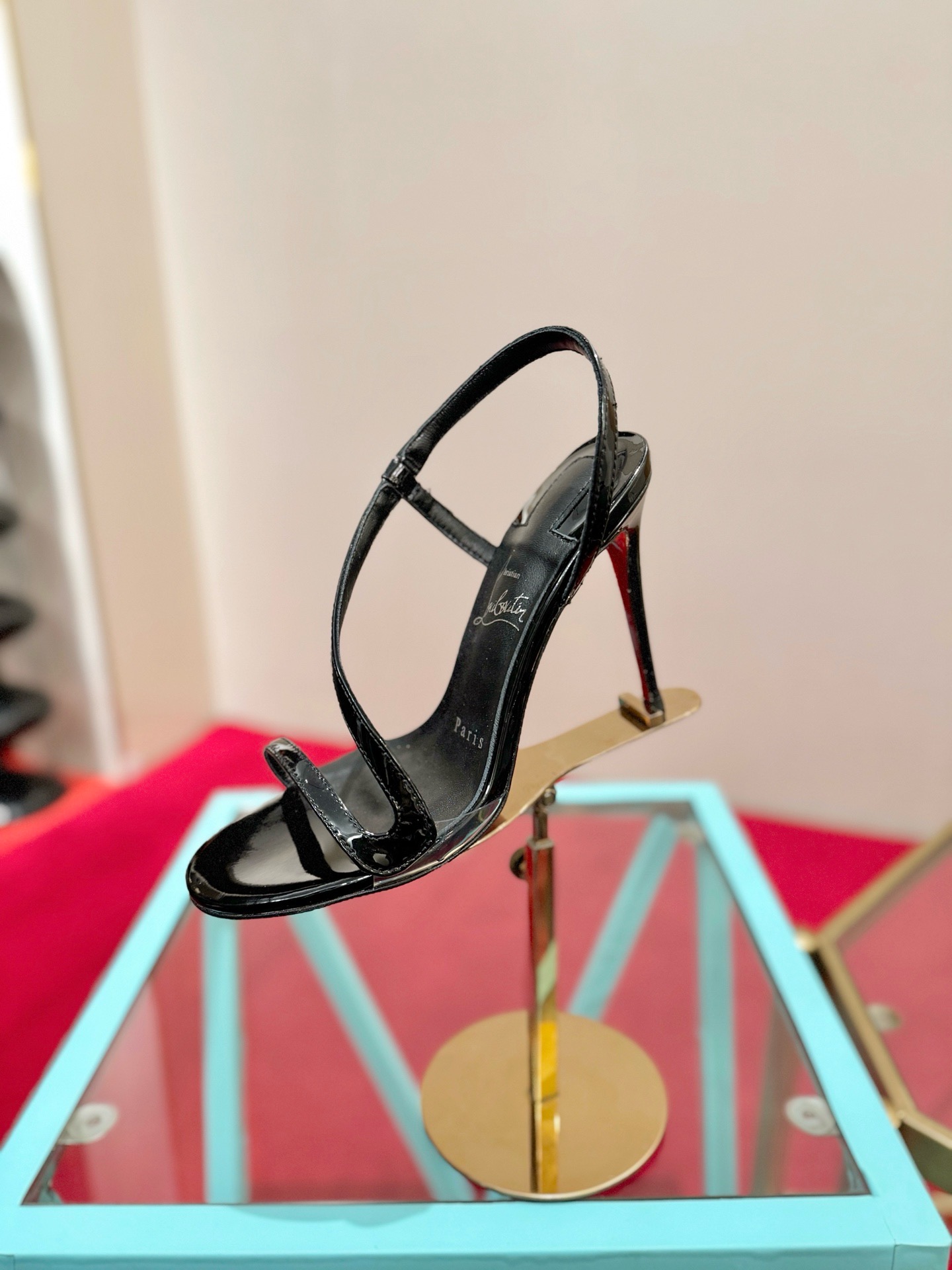 Босоножки женские Christian Louboutin чёрного цвета