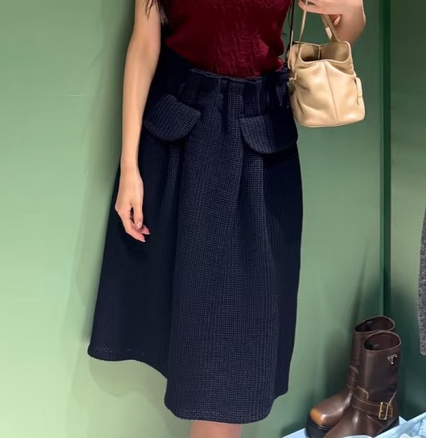 Юбка женская в стиле Prada из шерстяного трикотажа тёмно-синего цвета