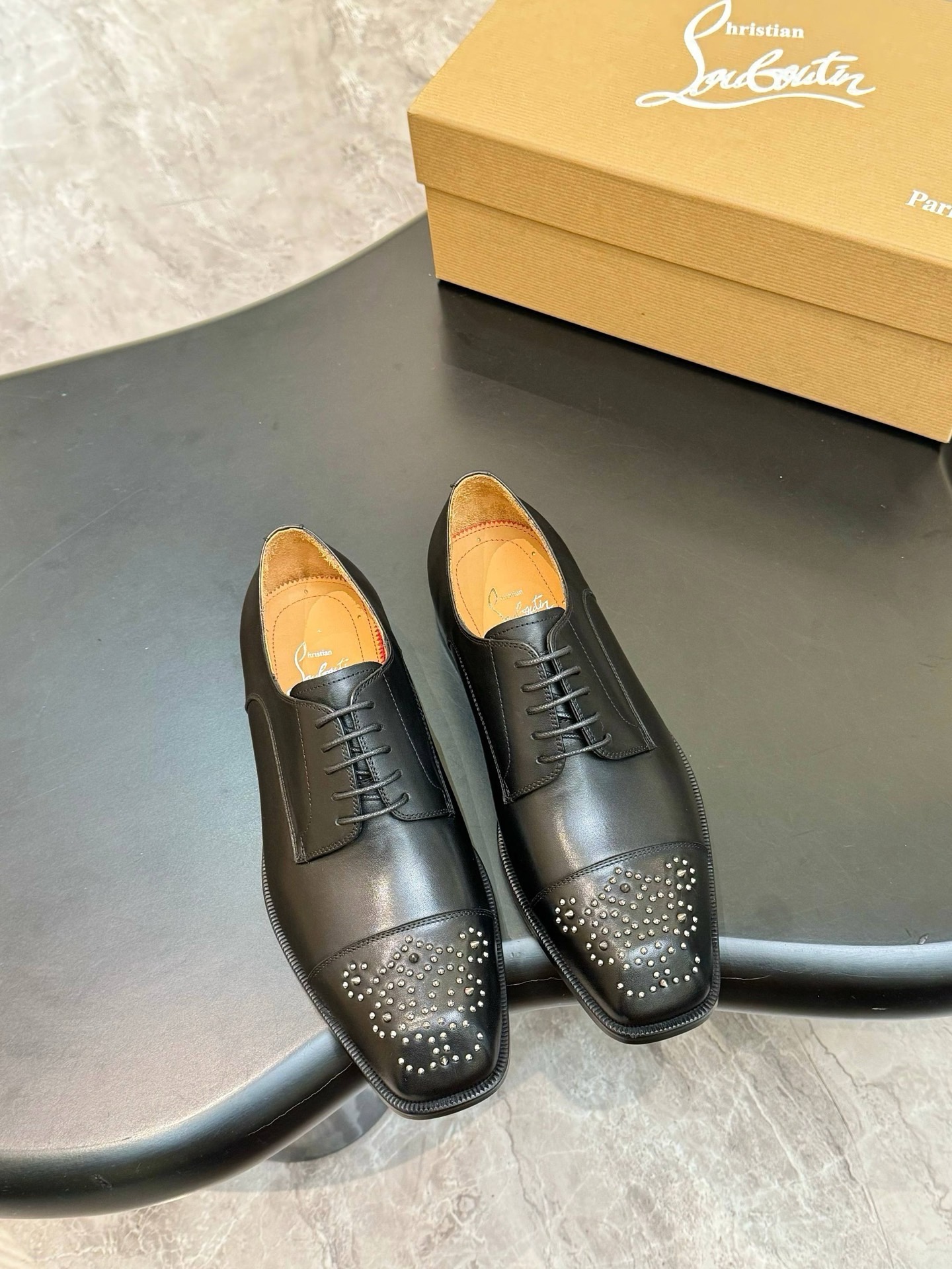 Туфли-дерби мужские Christian Louboutin Grave Derby чёрного цвета