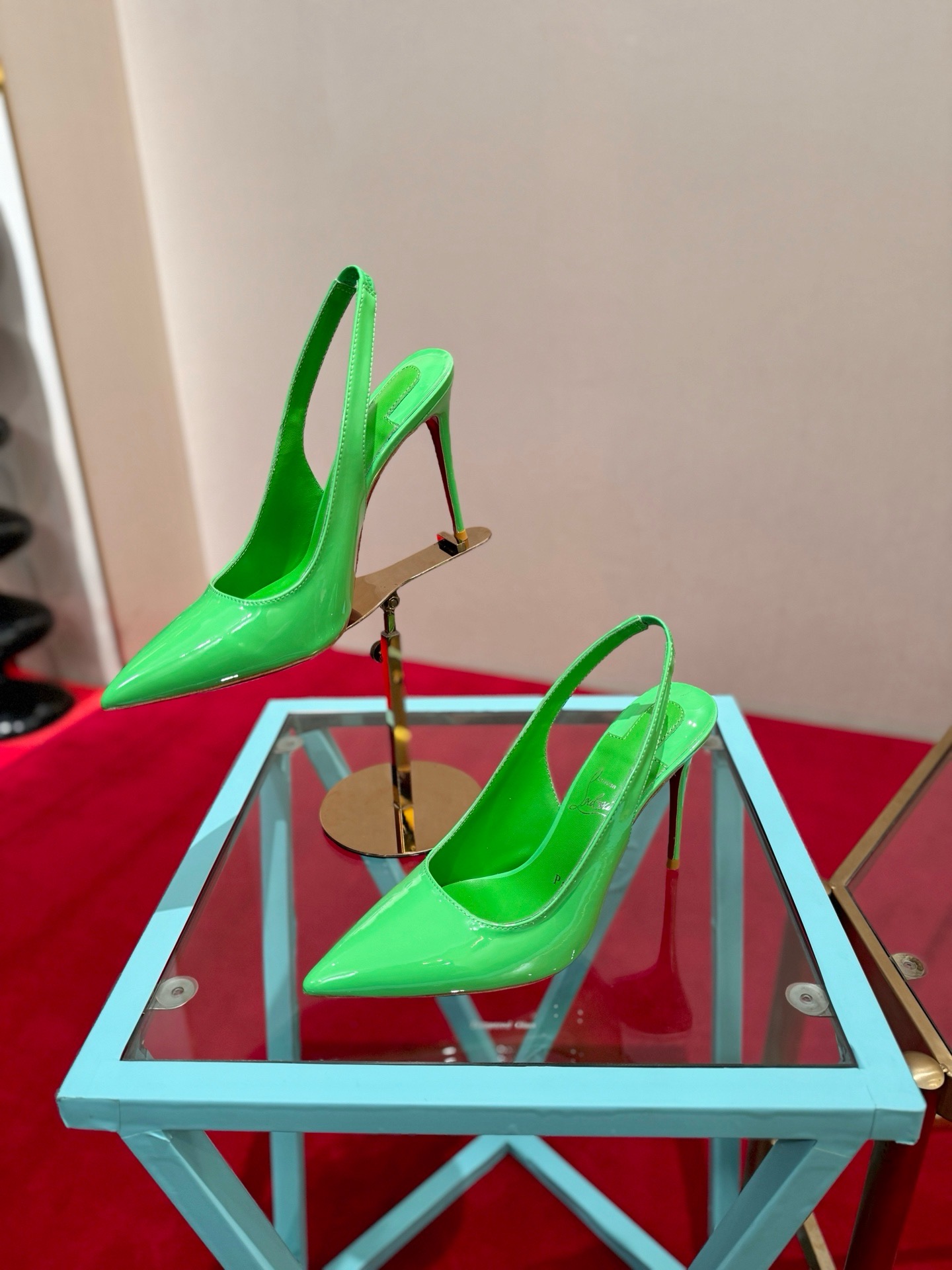 Туфли женские Christian Louboutin So Kate зелёного цвета