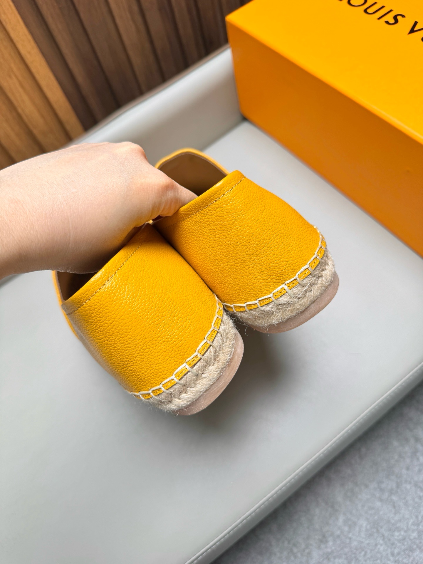 Эспадрильи мужские в стиле Louis Vuitton жёлтого цвета