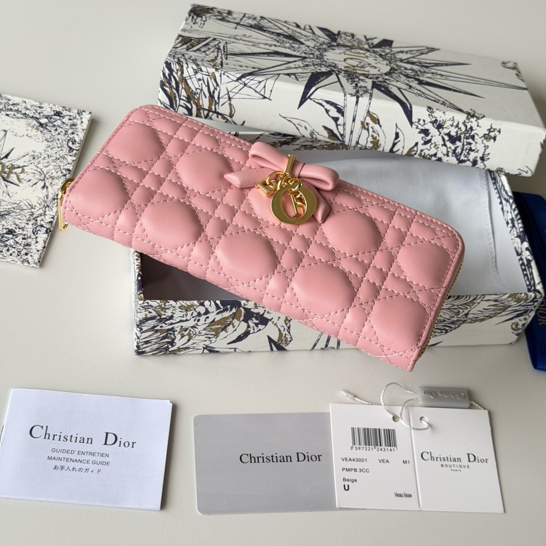Кошелёк женский Dior розового цвета