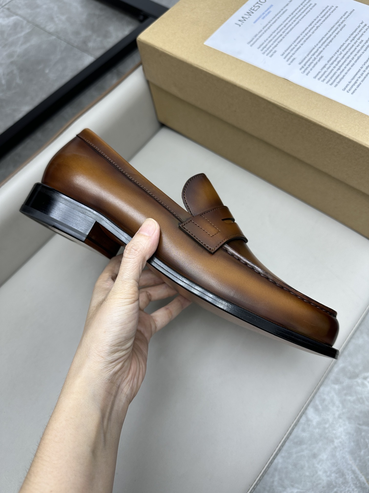 Лоферы мужские в стиле J.M. Weston коричневого цвета