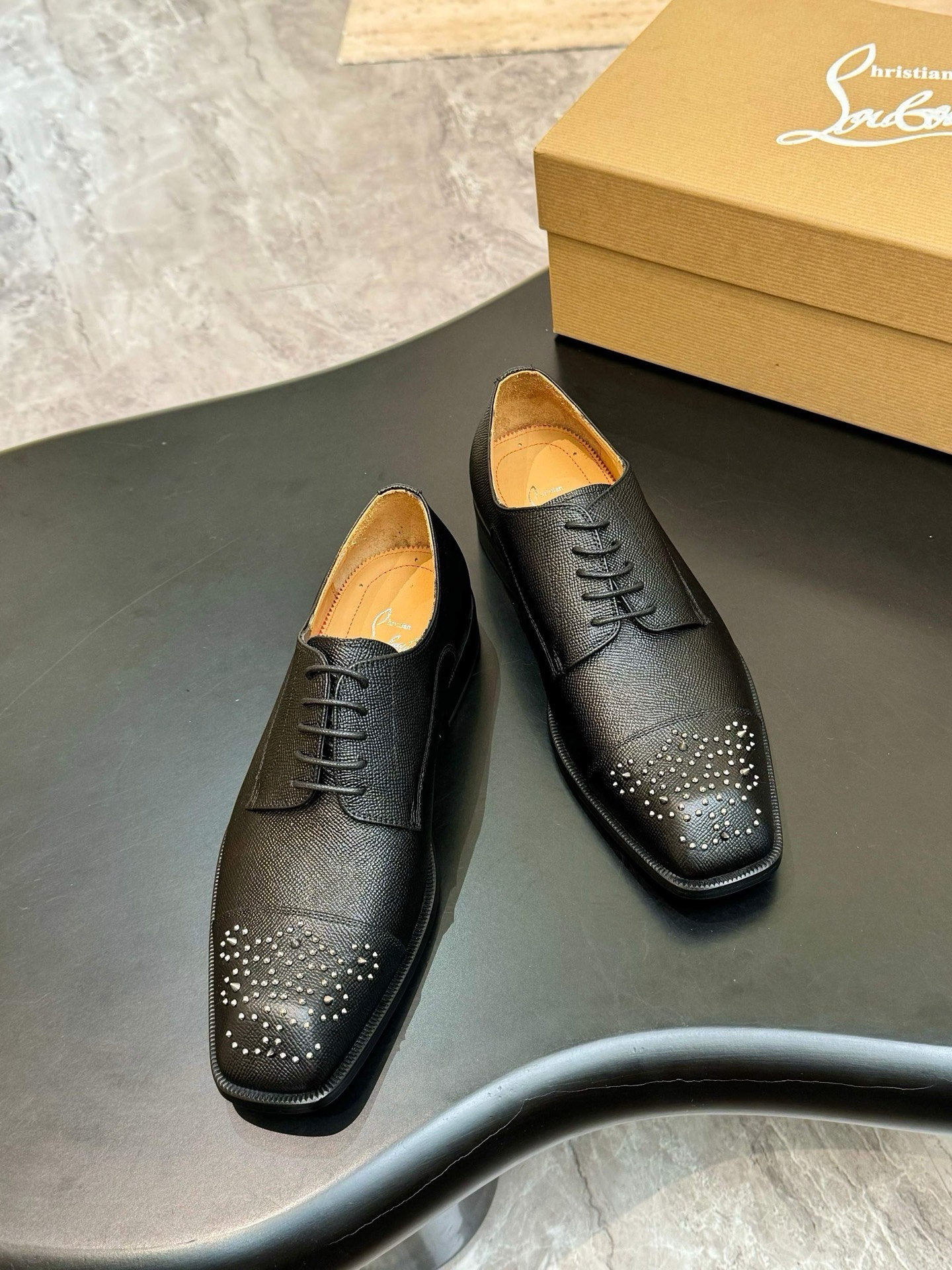 Туфли-дерби мужские Christian Louboutin Grave Derby чёрного цвета