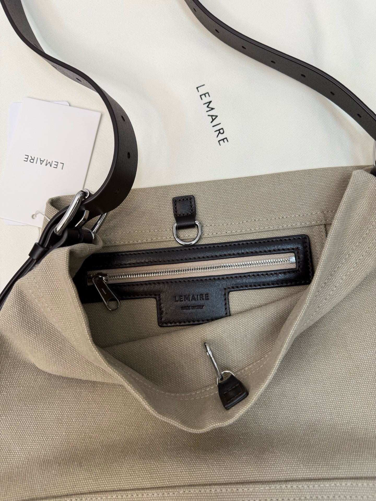 Сумка женская в стиле Lemaire Small Tote серо-бежевого цвета 