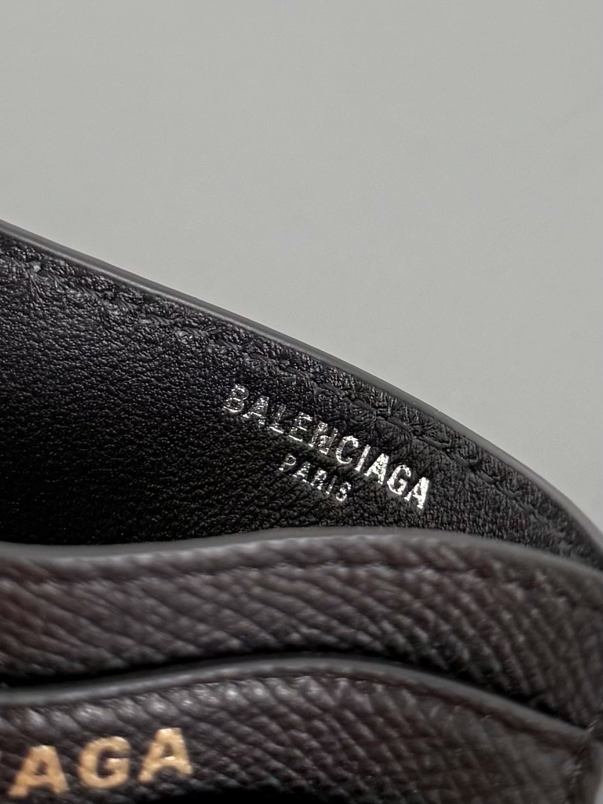 Картхолдер Balenciaga Winter Passport чёрного цвета