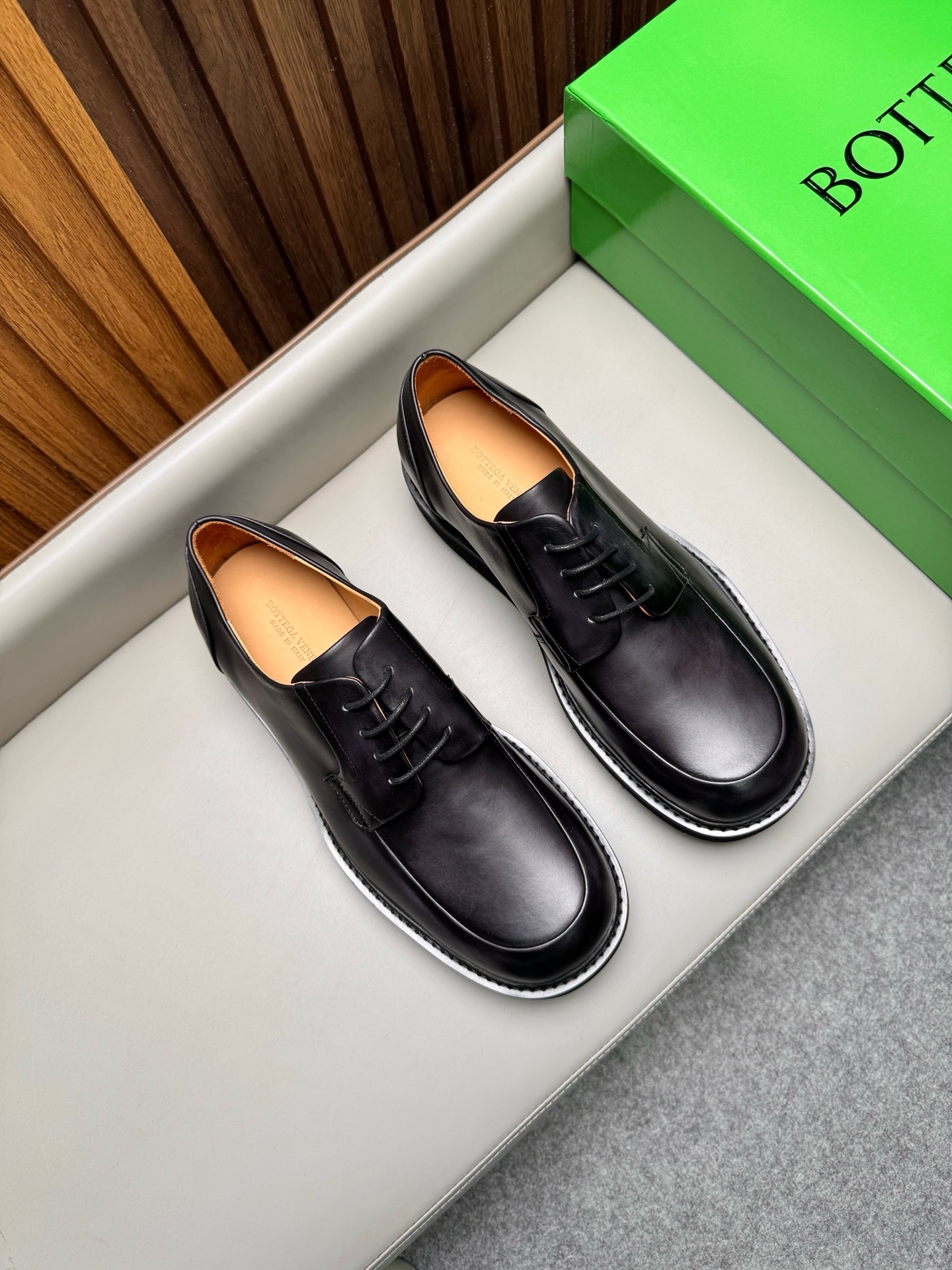 Дерби мужские Bottega Veneta Haddock чёрного цвета