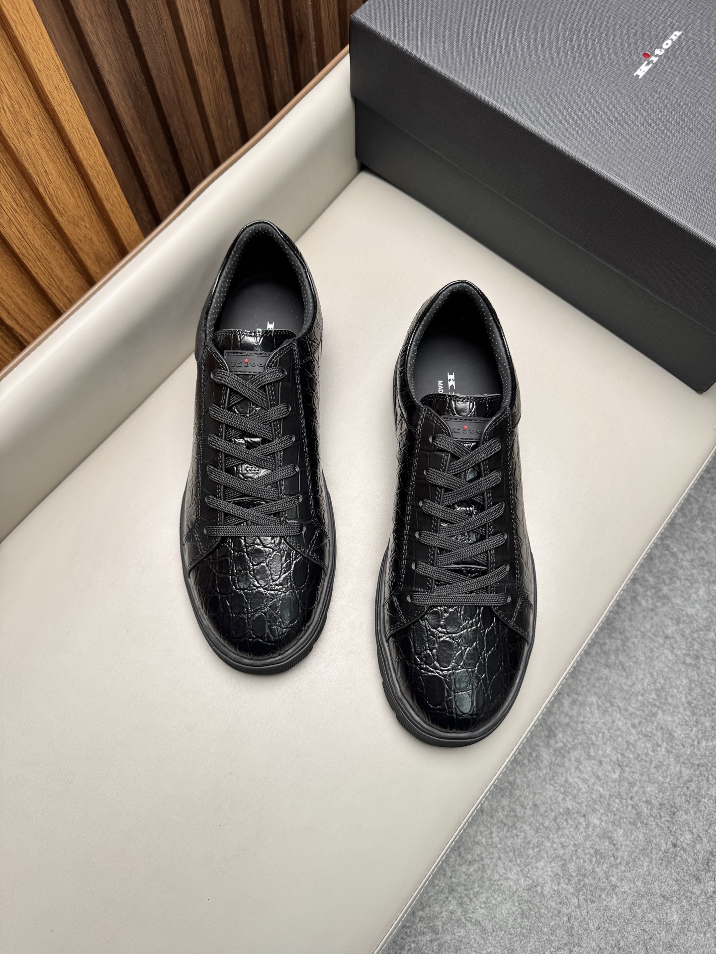 Кеды мужские в стиле Kiton черного цвета