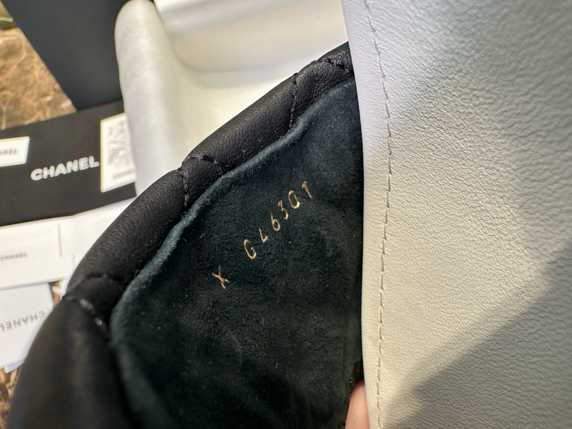 Мюли женские в стиле Chanel 25P чёрно-белого цвета