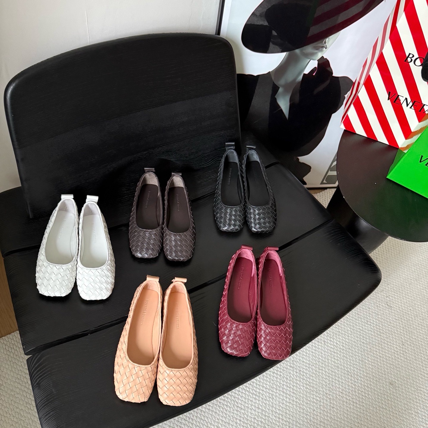 Балетки женские в стиле Bottega Veneta Charlotte тёмно-коричневого цвета