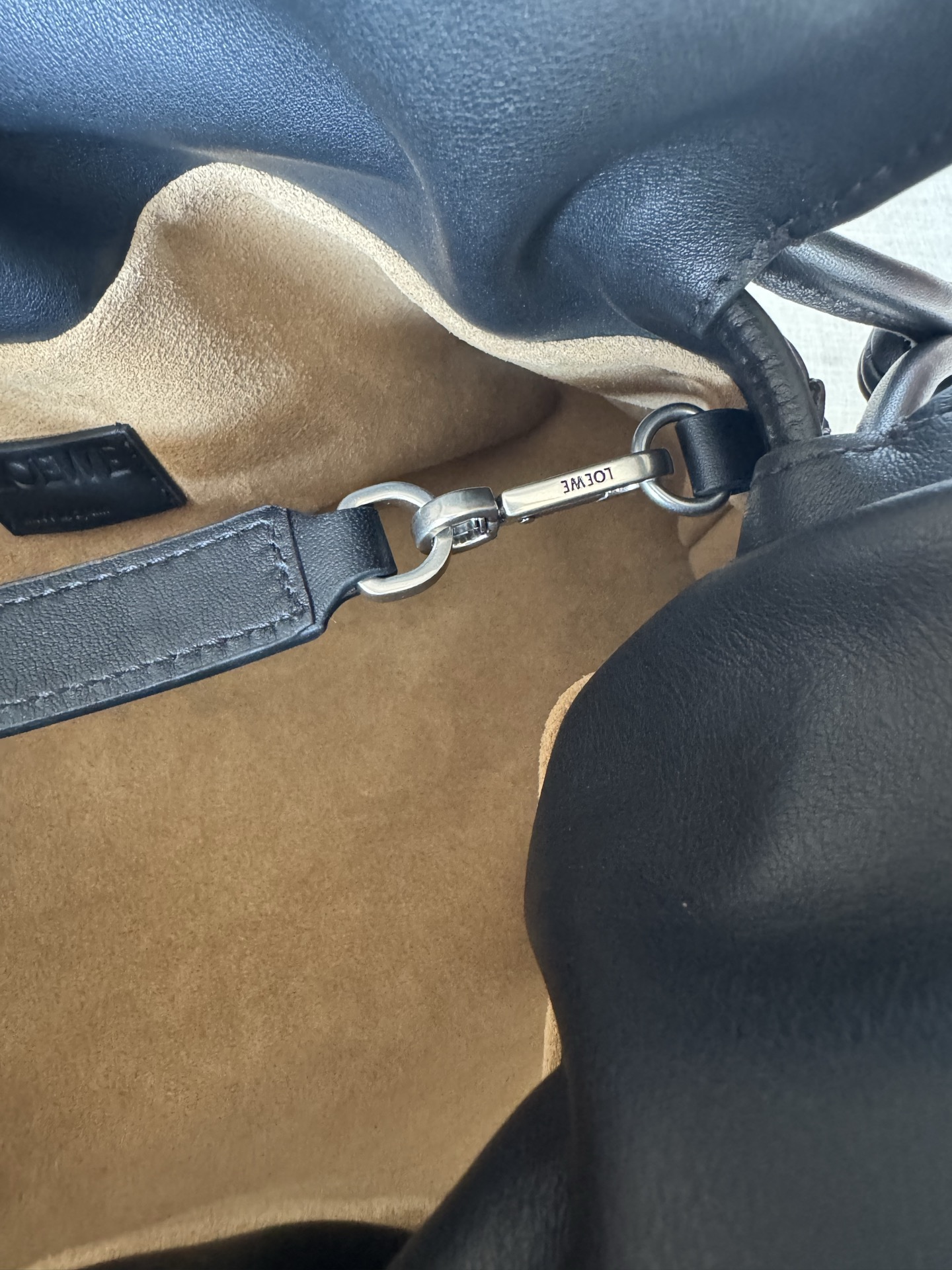 Сумка женская в стиле Loewe Flamenco Medium чёрного цвета