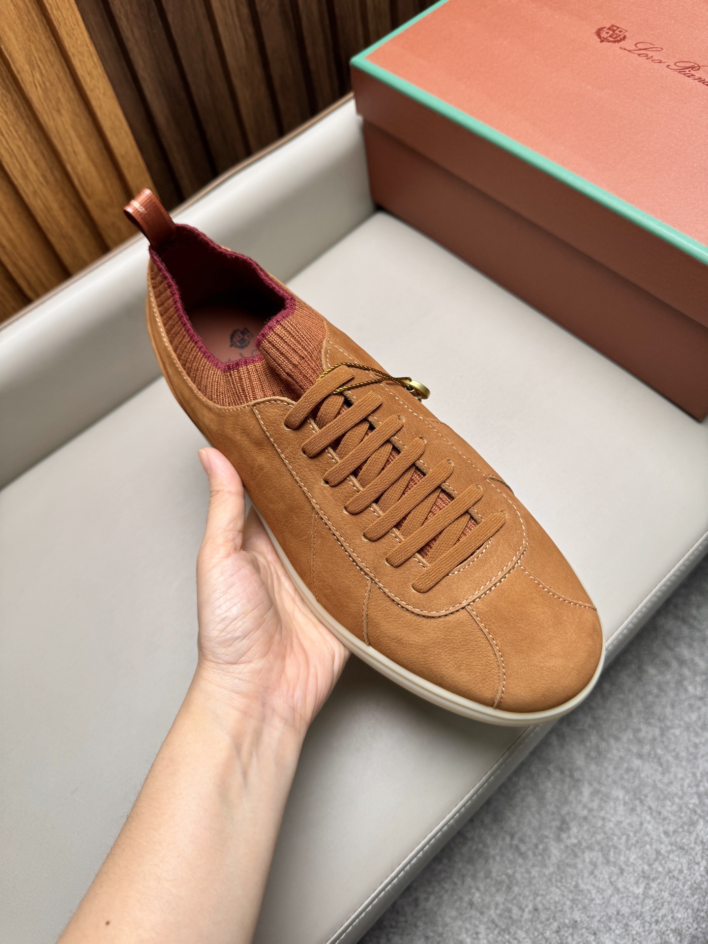 Кроссовки мужские в стиле Loro Piana Soho Walk рыжего цвета